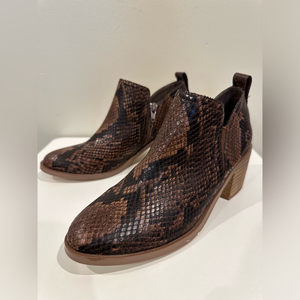 Steve Madden Brown Snakeskin Ankle Boots